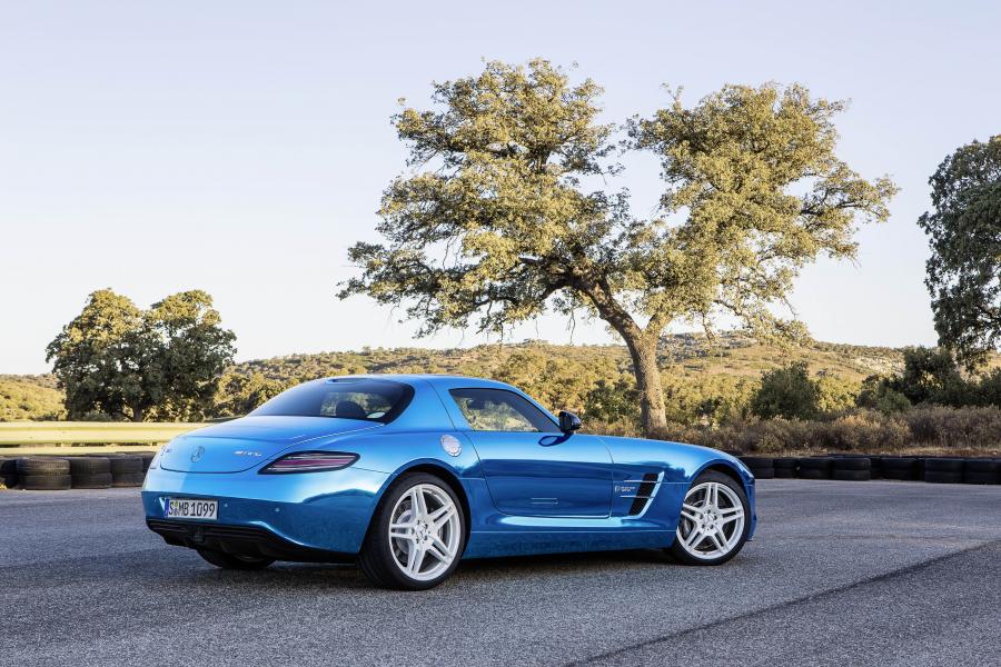  Mercedes-Benz SLS AMG Electric Drive concept 2012 года  (фото 28 из 30)